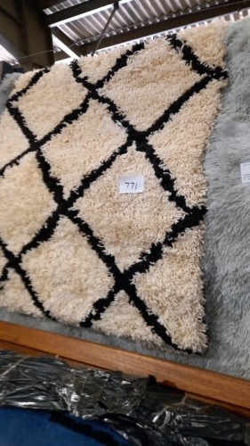 Large grey lounge rug, black and cream runner, as new