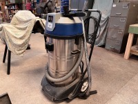 V.Tuf Industrial vacuum cleaner, little use
