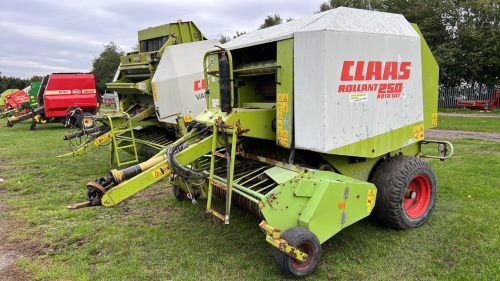 Claas Rollant 250 Rotacut baler