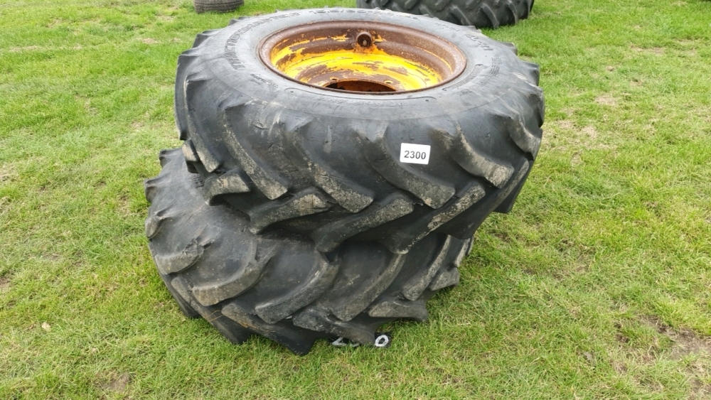 Pair of wheels and tyres to suit JCB teleporter | York Machinery Sale ...