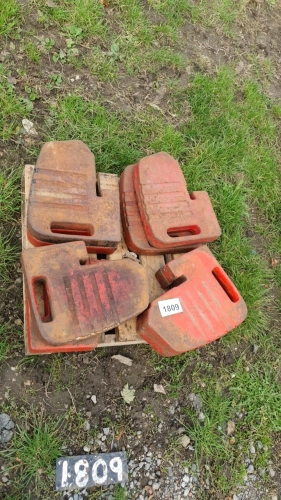 8 x Massey Ferguson 100 series front weights, good condition