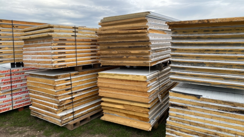 20 x 8'x4' insulated panels approx 80mm thick, white steel sheets both sides