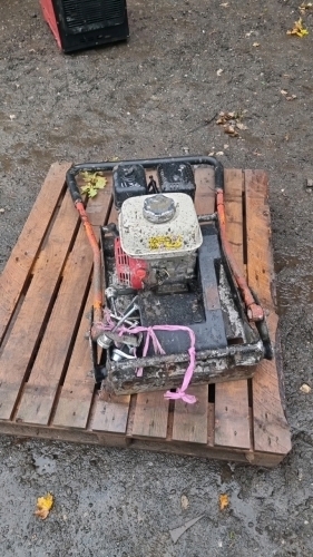 Concrete tamp 6 mtr Honda engine, gwo