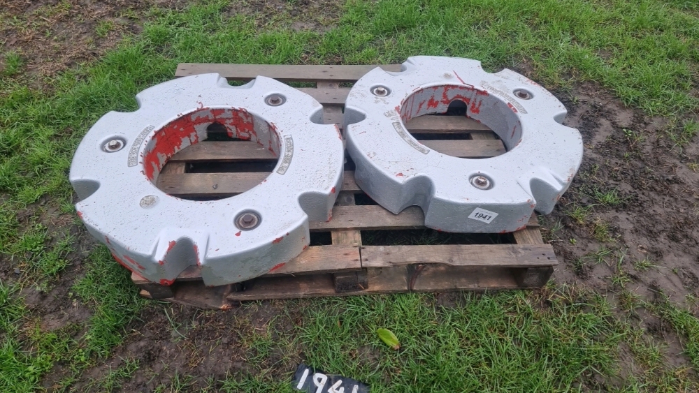 Pair of 300kg Fendt wheel weights York Machinery Sale (hedgers