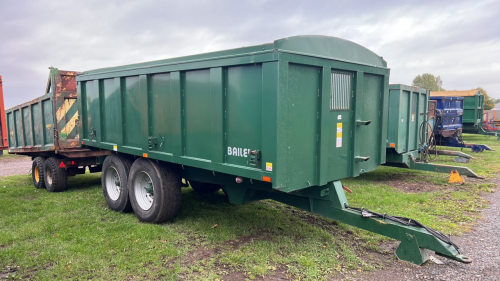 Bailey 11T grain trailer with roll over sheet, 1992