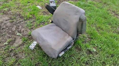 MF tractor seat, 3000 series