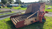 Parmiter Rolafeeder bale unroller