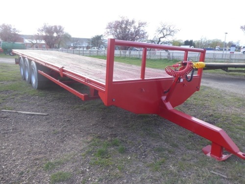 33ft tri axle bale trailer on air brakes with super single wheels