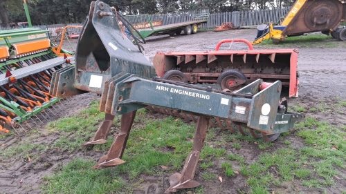 NRH 3 leg subsoiler with hydraulic packer