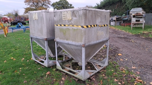 2 bulk hoppers forklift mounted