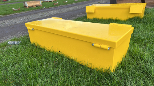 Tractor/trailer toolbox