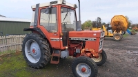 International 585XL tractor, B843XAV