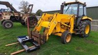 Ford 3000 tractor with loader, forward and reverse shuttle, pin and cone headstock with bale spike and pallet tines, ex local authority