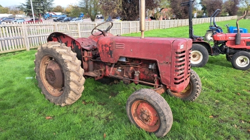 IH B250 tractor, fully rebuilt engine