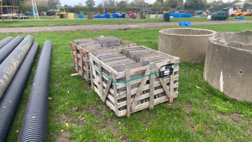 2 x Pallet of Sandtoft Calderdale roof tiles