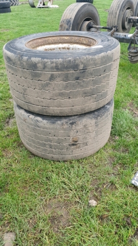 Pair of 445/45/22.5 super single wheels and tyres