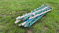 25 x plastic electric fence stakes