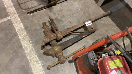 Large vice