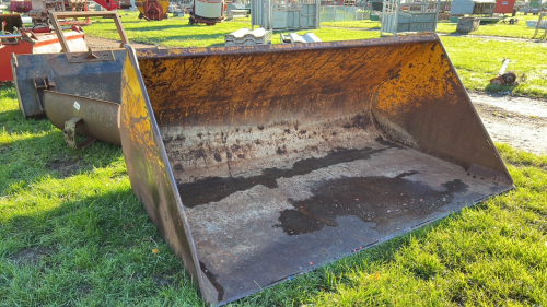 Strimech 90" loader bucket, pin and cone