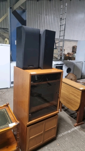 Nathan hi-fi cabinet and Kenwood stereo system, gwo