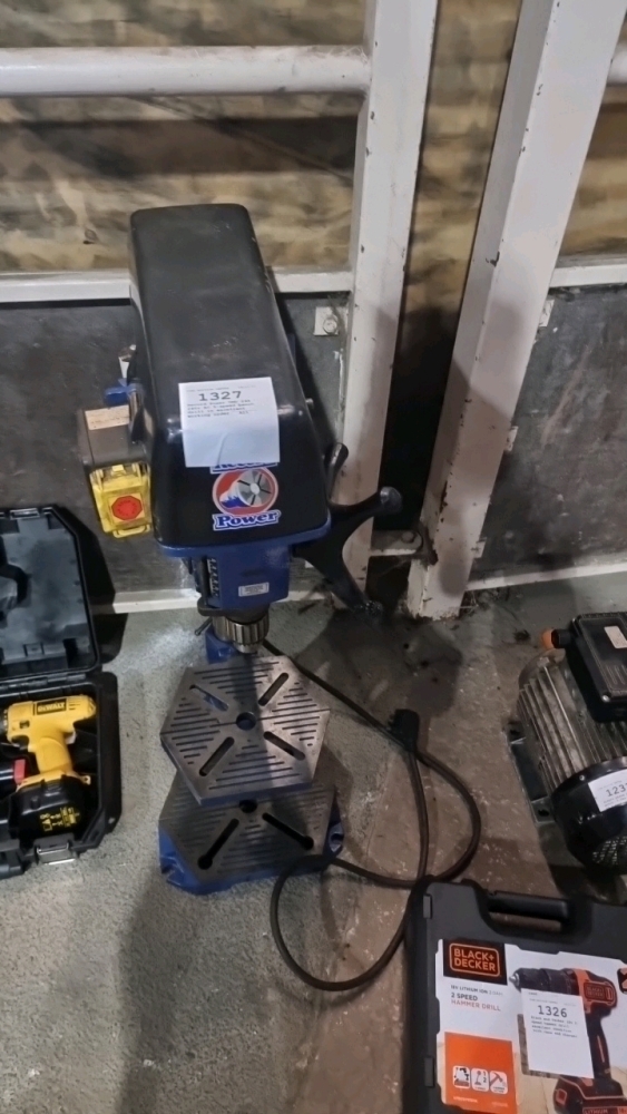 Record Power DMD 24A 240v AC 5speed bench drill in excellent working order. All cast iron