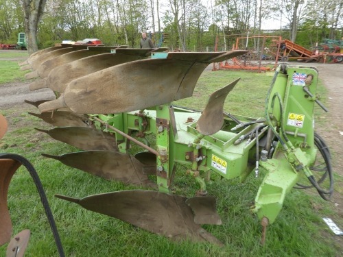 Dowdeswell DP7D 5F reversible plough, straight