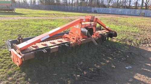 Maschio 4m power harrow with packer roller new gear box 2 new tines ready for work