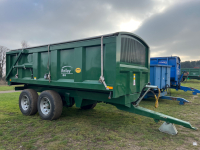 2018 Bailey 12T tandem axle grain trailer c/w hydraulic and air brakes, sprung drawbar, hydraulic end door with grain chute, side ladder, commercial axles, super singles