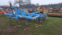 Lemken Smaragd 9 cultivator with outer levelling discs