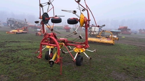 Pottinger 4 rotor tedder
