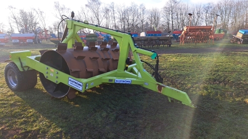 Alstrong Aerator 840T 3.5T grassland aerator. 2018