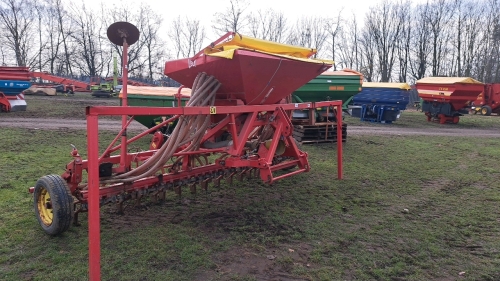 Lely 4m air drill for power harrow