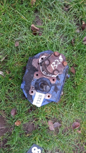 Bomfords hedgecutter gearbox and hydraulic pump