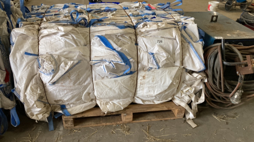 Large quantity of dumpy bags