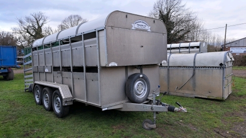Graham Edwards 14ft power deck livestock trailer