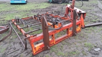 Ritchie flat 8 bale grab
