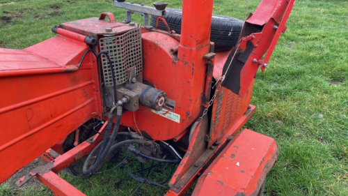 Camon C250 wood chipper c/w 20HP Honda engine, gwo