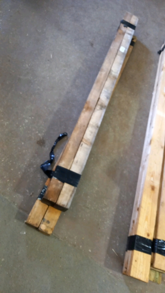 4 x garden fence posts 6'9 x3 | March timed online auction - Household ...