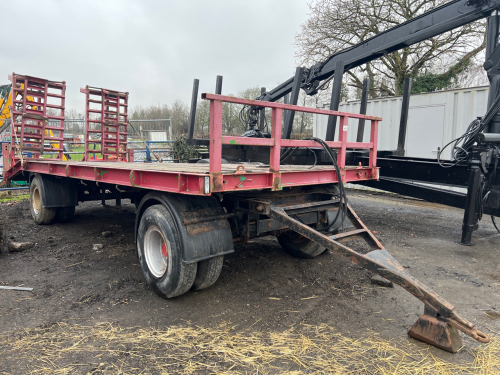 20ft beaver tail low loader trailer, hydraulic ramps and brakes