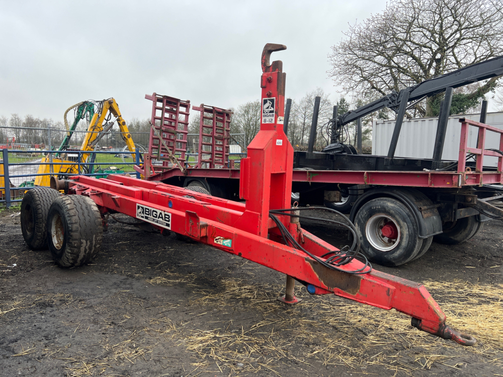 BigAb 812 tractor drawn hook loader twin axle trailer York