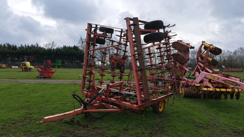 Vaderstad NZ 7.5m trailed spring tine cultivator
