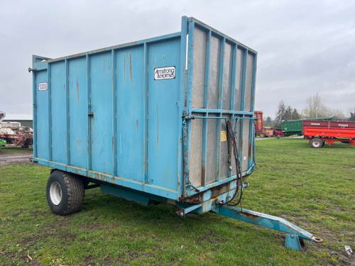 Armstrong Holmes muck trailer