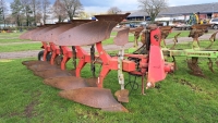Massey Ferguson 715 5F plough, hydraulic vari-width