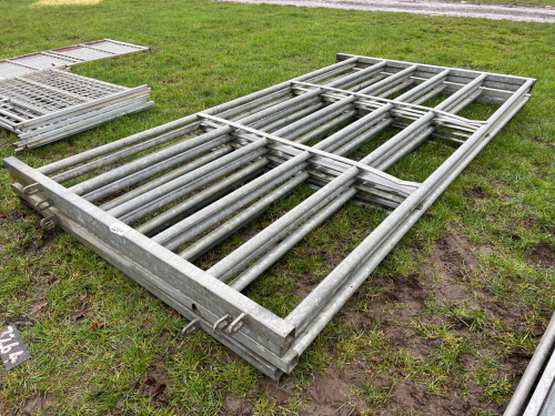 4x cattle hurdles