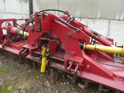Scanstone 5.4m triple bed tiller c/w 4-body bed former. Included by permission