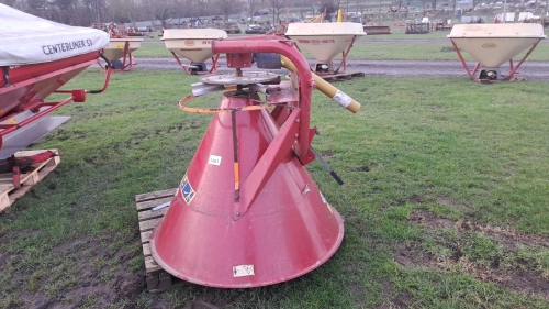 Fleming 500 fertiliser spreader