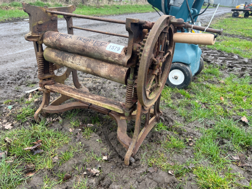 Pioneer Mangle for restoration