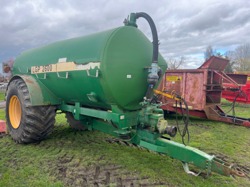 Major LGP 2600 slurry tanker, spares or repair, 2009