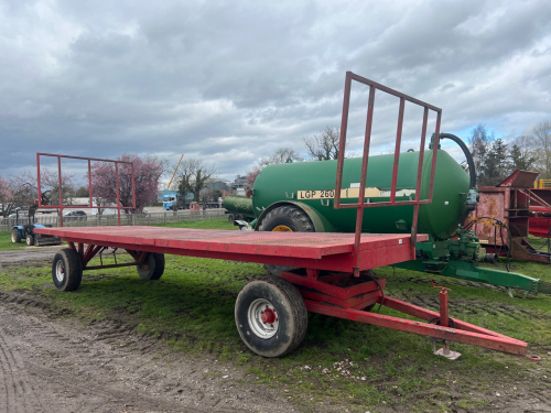 4-wheeled trailer