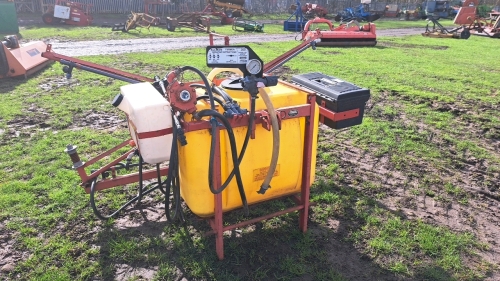 Allman sprayer, fold out arms